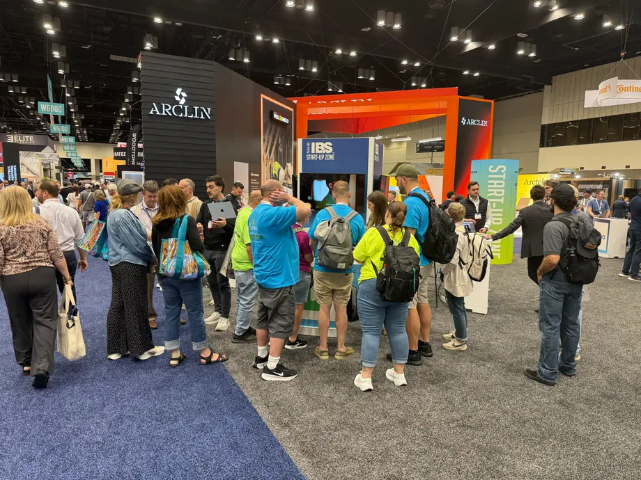 Builders crowded around the Handoff booth in the NAHB Start-Up Zone.